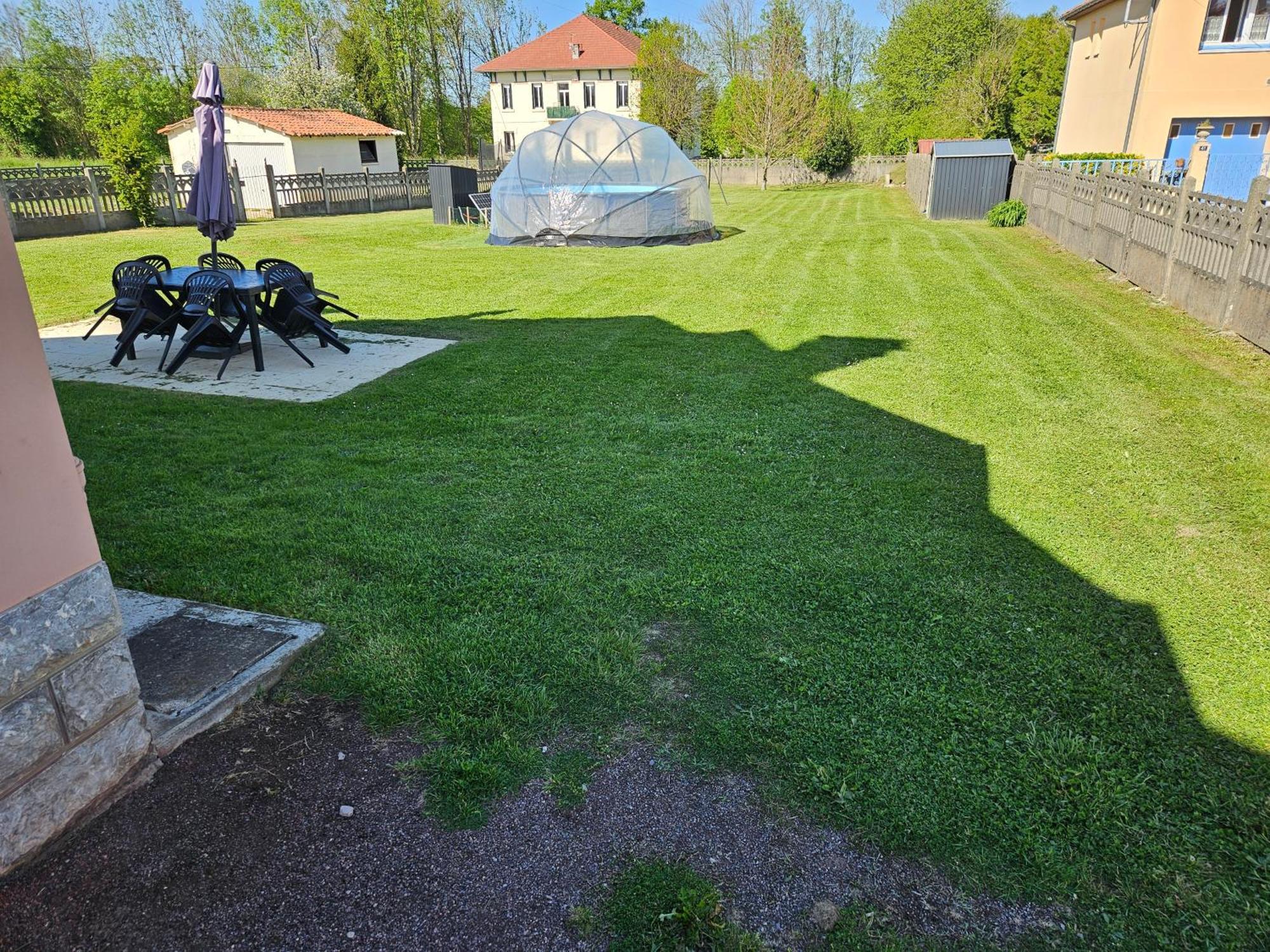 Gite La Maison Rose Lannemezan Buitenkant foto